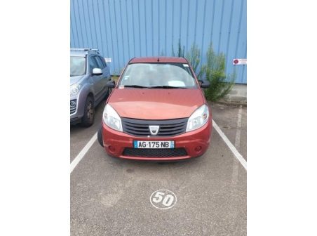 Vehicule-DACIA-SANDERO%201-2009-a2d6f83ccadfb9c00b8df8df4e4e4924366c268cdac1d3671e4c12be7be352a0_m.jpg