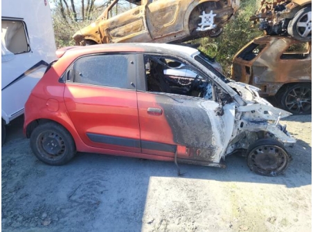 Vehicule-RENAULT-TWINGO%203%20PHASE%201-2016-1451cb017c895d3a1b5b71d0823117008ef36e917d0b57ef7b4f4276feba5ff3_m.jpg