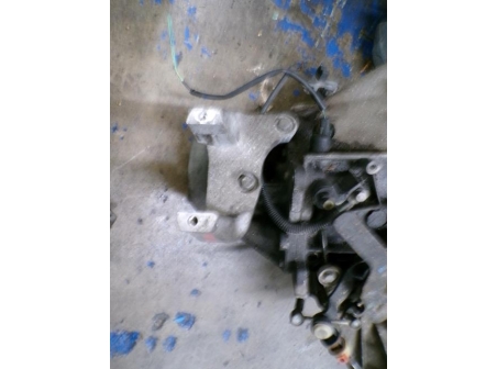 120544473-0eb7bd75-e58b-40af-a8ab-4823ccc5e6c8-Piece-Boite-de-vitesses-CITROEN-C5-2-20i-16V-b82d9aa64039e7bfe112c5a2eefa614ae1d00ddfc6294c43528dea488a5c8208_m.JPG