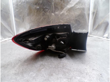 120321729-38530e79-f6ab-4c6e-87ed-1cc272501d21-Piece-120321729-Feu-arriere-principal-droit-265504885R-RENAULT-CLIO-5-863e45d0cca61c28f40738cf4d817f726ff14630f5c70b39f413741ab51506bc_m.JPG
