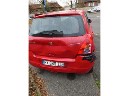 Vehicule-SUZUKI-SWIFT%203-2009-97ba33aadf2c66a3bee4885ba0664c07e6d6fe51d3d6c6207edd704a08e42e27_m.jpg