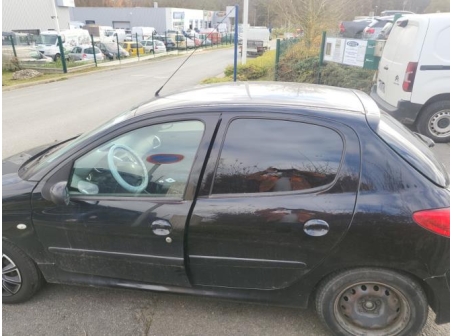 Vehicule-PEUGEOT-206+-2010-7fffddb81741a1d5241cb740a320bcb53e341f9a385a5737d648bd9ccece7f92_m.jpg