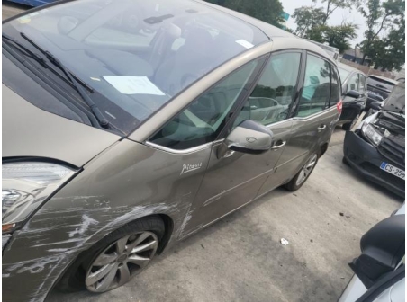Vehicule-CITROEN-C4%20PICASSO%201-2010-b708a5ba5fc4ab249a4a2acd53c3efe2c48a1e7603bd5c57663a956c62880d2e_m.jpg