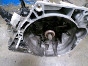 120615332-8a678718-e670-4cfe-8e7c-9630ed230c4c-Piece-Boite-de-vitesses-d1ec59aff2ae4d1fdb50007e440c2b486dd0547f079a2437161b5d253cdd1a30_m.JPG 2