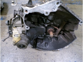 120615389-f4a7f4c8-9a2f-4a37-be39-7ce98adcbd22-Piece-Boite-de-vitesses-PEUGEOT-206-PHASE-1-14i-8V-fbec439401af18b2730bb138da1b68a0ff8c62477cf4df641920b0d05a99153d_m.JPG 2