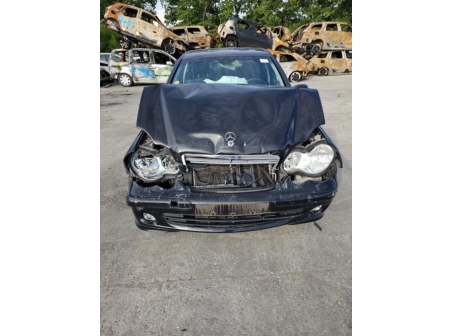 Vehicule-MERCEDES-CLASSE%20C%20203%20PHASE%202-2005-515b2424e672f4af7afc5f66fc7a21570b983beb9eddd44c0b950844ae3eb90e_m.jpg
