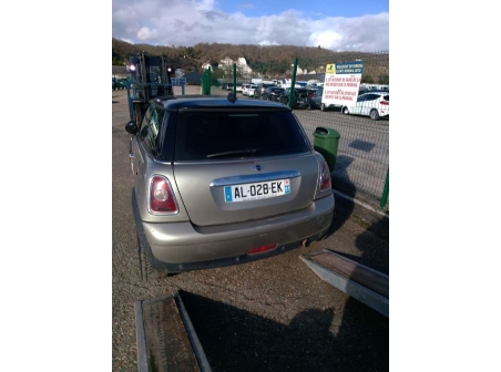Vehicule-MINI-MINI%202%20R56%20PHASE%201-2008-a171cfc9572ba1629d590096c3e6bb47596491d10f323f682e6537e31e4b3584_m.jpg