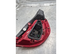 120841067-696be886-59b8-4b63-b88b-4237ae7b5ab8-Piece-Feu-arriere-principal-gauche-feux-8200886944-RENAULT-5312bf80df6a189af08e81f2ebafef16c48cdc9dfed81660548b2207e7d54f01_m.jpg 2