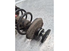 120963979-04933cef-5d10-43f7-9d9f-a6d094578589-Piece-Amortisseur-avant-droit-543021861R-RENAULT-46f263713ef0c74afd7ebefad46f80155affb3b74555a784ca418752d6dc488d_m.jpg 2