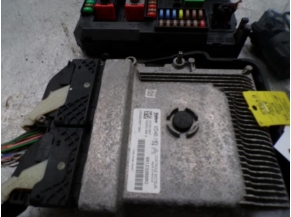 121346153-ed2e5858-6cda-4984-8e48-3acf132168f5-Piece-PEUGEOT-31cbe227aac47266561e997af15d4ee609d071025c67471609f9cc4aeafb2dba_m.JPG 2