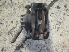 Piece-Etrier-avant-gauche-(freinage)-PEUGEOT-308-Diesel-ea62387522b058b2491b3d175b6918b92aa07df23f4d4b214590dec567ef31fa.JPG 2