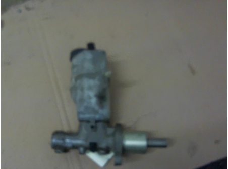 Piece-Maitre-cylindre-(freinage)-FORD-FOCUS-1998-Ghia-Diesel-dc0f4695e9726390cdcd8bc41ba2e63a6b54d4869f535f3b853939ccab36e635.jpg