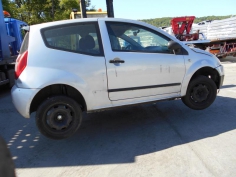 Vehicule-CITROEN-C2-PHASE-1-1-4-2006-df069eef3358f97fd1a619f032bda7fed457c555a594bdfafc5dd8836335496b.JPG