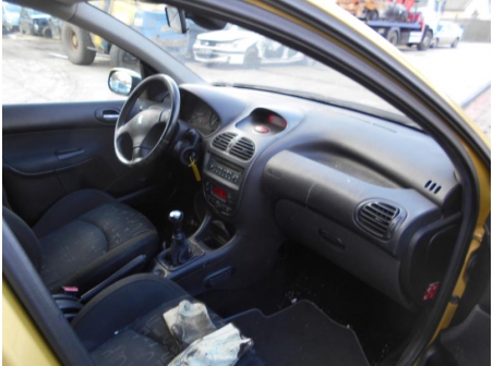 Vehicule-PEUGEOT-206-SW-1-6-2002-b758e0574ad613c0788f42f7c04de07fcca84ecd9e3ec490dd52ab7e8a775b84.JPG
