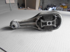 Piece-Support-moteur-RENAULT-MEGANE-III-PHASE-1-Diesel-0a9fbd6c9985afaae9332f005274b685998be16d01a7e7f2cf360521919ca7b1.JPG 2