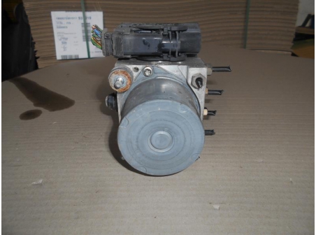 Piece-Bloc-ABS-(freins-anti-blocage)-PEUGEOT-307-Essence-e5b87f43c6c3bdd38a952f503b7ccffad2b9f77c2e7b61dc16e5570f14011615.JPG