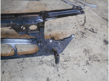 Piece-Armature-avant-Masque-avant-BMW-SERIE-3-E46-PHASE-1-320d-Diesel-b69382aea2d7aed4f0be6f63a15613542223be00fb18aa03f9f69d756c9a48ef.JPG