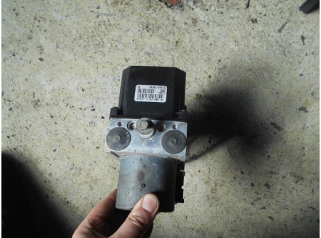 Piece-Bloc-ABS-(freins-anti-blocage)-TOYOTA-AVENSIS-2003-Diesel-2b1684030a75c46ce7b122455b789bc260454c374068a87dd5a3f5af5bd5ac20.JPG