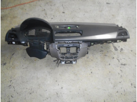 Piece-Planche-de-bord-complete-RENAULT-MEGANE-III-PHASE-1-Diesel-22779a092342413df8647822e176dc97d367d4cdd6ba68c64b1e1968561a715f.JPG