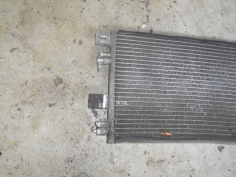 Piece-Radiateur-clim-MINI-MINI-CLUBMAN-R55-Essence-695d1b054ccd8fab4297a6bf8989ec5793d7f26265045524cb120a4a02b26de9.JPG 2