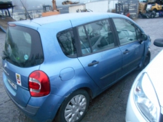 Vehicule-RENAULT-GRAND-MODUS-1-5-2009-f07883181cfcb881e54a7bfc25a502d43756028e13070c3f1b7e403493f27f6e.JPG 2