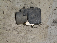 Piece-Bloc-ABS-(freins-anti-blocage)-FORD-MONDEO-2000-MONDEO-CLIPPER-2000-Titanium-Diesel-32ffe189f2968d210c6ddbe2b9169ed9bc2ecaf4f0e170f757a7583850db3c04.JPG