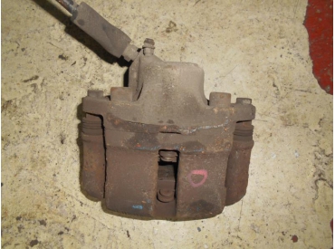 Piece-Etrier-avant-droit-(freinage)-RENAULT-CLIO-II-PHASE-2-Diesel-820df61149a06924fc2e521a99409db682b1cfcfc159d4f813c3cc2142230196.JPG