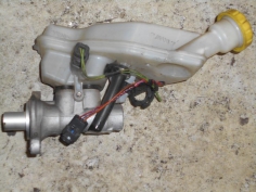 Piece-Maitre-cylindre-(freinage)-PEUGEOT-207-PHASE-1-Diesel-a3a646c051c6fe9f6bf943b3b0c52359a41fb288224938a5af3e066ef1ed8f28.JPG 2