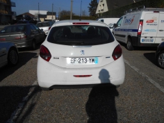 Vehicule-PEUGEOT-208-Access-1-6-2016-da93977459e8844145cb62cdea9807f1f0f64ef627c5417769760fa1a3a24b46.JPG