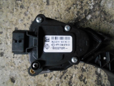 Piece--89bc0db8ccd6d42a7df4d7fca26048e7dadf2db79d494fbab3d61027633fd34c.JPG 2