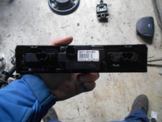 Piece-Bouton-de-warning-FORD-MONDEO-2000-MONDEO-CLIPPER-2000-Titanium-Diesel-b0222b1ec1244904a46172722016e281d312c4ab84b82e14a0fc7ca3bfd3344d.JPG 2