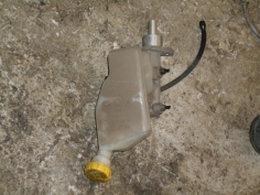 Piece-Maitre-cylindre-(freinage)-CITROEN-C3-Essence-46f8bfa2b6bf991db3616b10f498ff19d31cf0d62d09c1d01d226b40bcbade7c.JPG 2