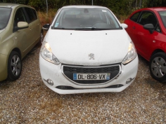 Vehicule-PEUGEOT-208-Access-1-4-2014-945aa269238a06995dbbcd235e636a2abbde649cab2c6540614e6dc335fa5f33.JPG