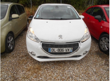 Vehicule-PEUGEOT-208-Access-1-4-2014-945aa269238a06995dbbcd235e636a2abbde649cab2c6540614e6dc335fa5f33.JPG