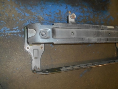 Piece-Renfort-pare-choc-avant-(traverse)--fc42edaf5b3a97fe7fbeab4e9dd474658b9ee5e26ab17e28001e0198b4573930.JPG 2