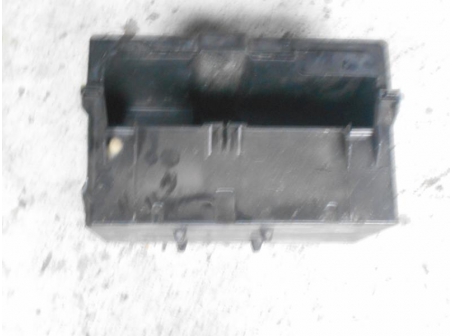 Piece-Cache-batterie-FORD-MONDEO-2000-MONDEO-CLIPPER-2000-Titanium-Diesel-fe85acaabfb715975e8d49afbe51aeadac705e628b5fcb19f670306b5e554eda.JPG