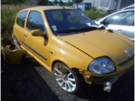 Vehicule-RENAULT-CLIO-RS-2000-da9d497abc4f806ea11e3cceab325a338a33a0584da2e232df96e0cc4b7b9c4b.JPG