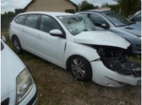 Vehicule-PEUGEOT-308-II-SW-1-6-2014-bbb7bc25496ffe4474c5c92e8d59d3be4f0cf295756912905f6c91cc2ed8e069.JPG