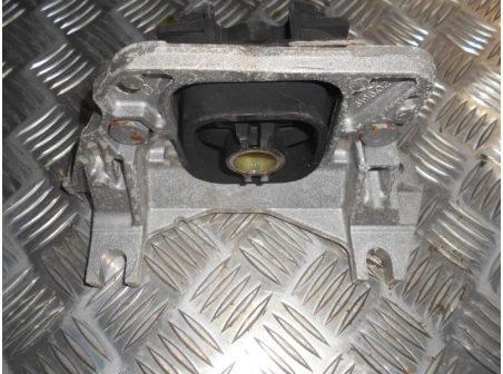 Piece-Support-moteur-gauche-RENAULT-KANGOO-II-ESSENCE-6ff3166ba979e7add6dae1ad17c397dd0ce95e64433bdff29ac10541f04546f7.JPG