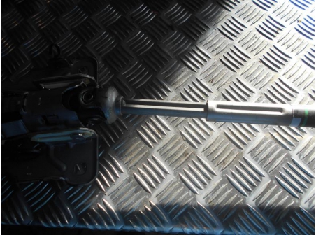 Piece-Colonne-de-direction-PEUGEOT-208-Access-Diesel-d7252f2517adc74012a9144c44bda8edd1b0a2980a3d526e10429a94029a3e54.JPG