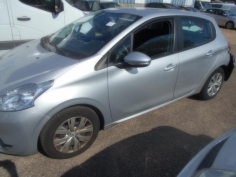 Vehicule-PEUGEOT-208-Access-1-4-2013-489ffdda1a6f89f74ea21ac4978f0660f3c334979c7ba59b5969e3c796471f44.JPG 2