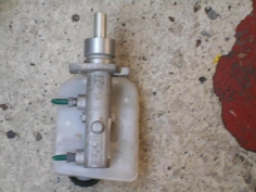 Piece-Maitre-cylindre-(freinage)-PEUGEOT-PARTNER-PH.2-Diesel-74b2a06fb17b7b7efef2dbb38c6ac8733b2a815d8f3c0c6fd5e12945d63c3be0.JPG 2