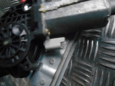 Piece-PEUGEOT-206-Diesel-65d56607564bc9ae68caea7c96dc03d408028594e32e6529b1bba81a83ca4023.JPG 2