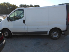 Vehicule-RENAULT-TRAFIC-II-COMBI-PHASE-2-2-2008-0777017805b5ea51a47eff688e1a976271031f17b8c253937e940a4466739f75.JPG 2