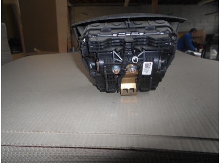 Piece-Air-bag-conducteur-RENAULT-MEGANE-III-PHASE-1-Diesel-b3472813ab294d0e2319dce236e435adb57b4e01e7557fd6cab8c660ba57feb3.JPG