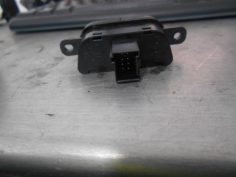 Piece-Bouton-de-warning-ALFA-ROMEO-MITO-Distinctive-Essence-ea0ebedeeb1936c1625fe50557b13ca537005da2547c6256c6ad18528501b70d.JPG 2