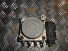 Piece-FORD-KA-II-Ambiente-Essence-44f6311ffb04f12c0c266ce53a4c47c00b15b18cd8298476d4fb8c61fe1c4666.JPG 2