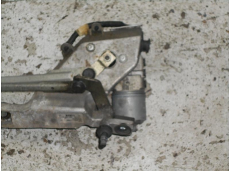 Piece-Mot.-essuie-glace-avant-FORD-FIESTA-II-2008-Diesel-a48dda6e1fd61840148390a5411044535dd36d5d9752ced973a3c767b4ddcb68.JPG