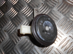 Piece-Avertisseur-Klaxon-RENAULT-KANGOO-II-9b8ed990b8a4ae15c1d2c0a98d64d1fc2356edff7005d704b79ea103e37547ca.JPG