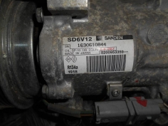 Piece--0feaca5fc96645cefb0f7685af4081f4929676e936b11e4a8686506fc9dee939.JPG 2